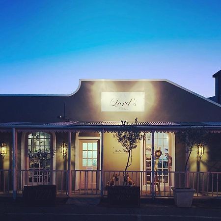 Lord Carnarvon Small Hotel Exterior photo
